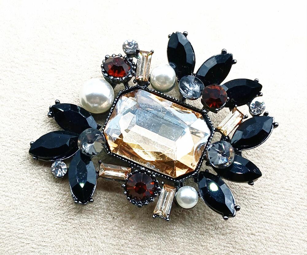 Vintage Napier Rhinestone Brooch